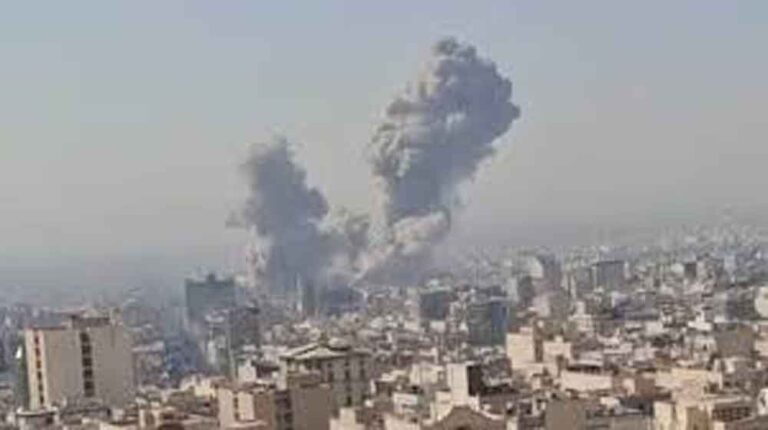 अमेरिका-ईरान युद्ध के बीच पीएम मोदी की अपील, वैश्विक स्थिरता पर जताई चिंता अमेरिका-ईरान युद्ध के बीच पीएम मोदी की अपील, वैश्विक स्थिरता पर जताई चिंता