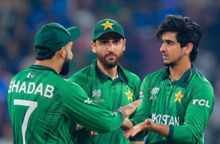 ‘हमारी टीम जिम्बाब्वे-यूगांडा तक सीमित’… भारत की जीत पर पाक खिलाड़ी ने अपनी ही टीम का उड़ाया मजाक