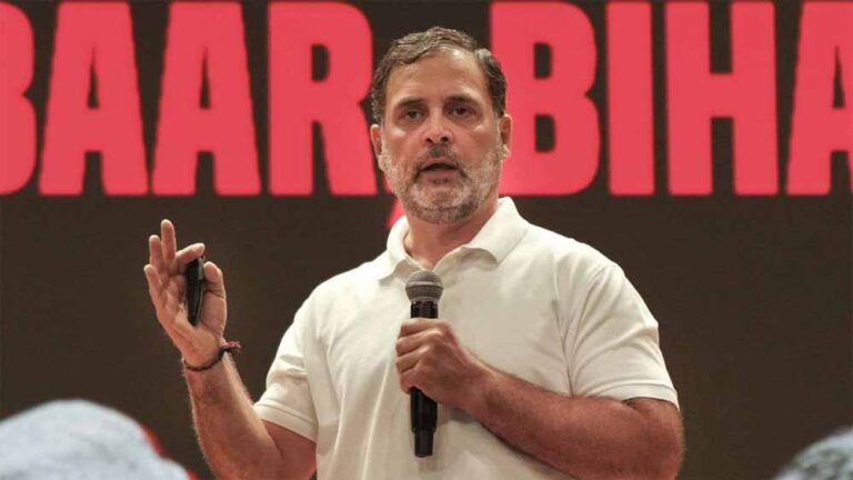 आचरण के लिए माफी मांगें— राहुल गांधी को 200 से अधिक पूर्व अफसरों की खुली चिट्ठी