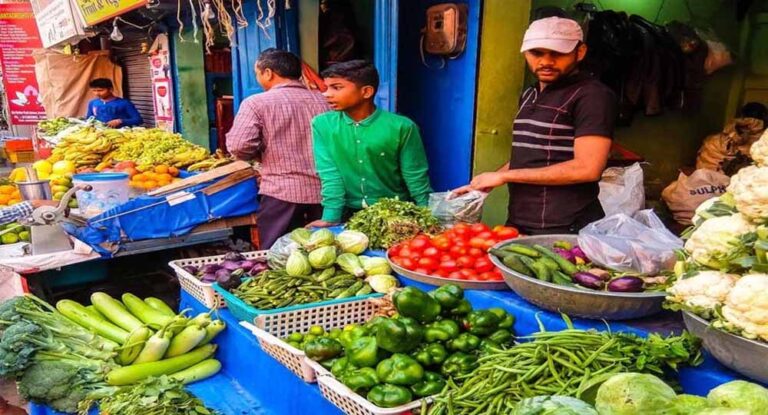 मिडिल ईस्ट तनाव का असर: युद्ध लंबा खिंचा तो महंगाई बढ़ने के संकेत, भारत पर सीमित प्रभाव— SBI