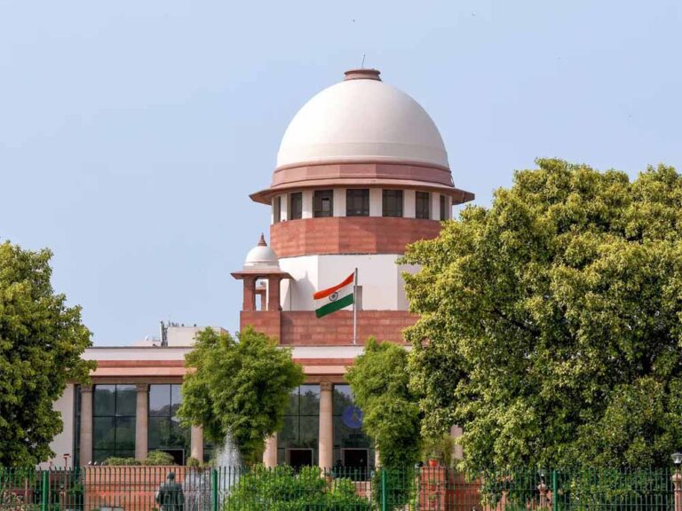 सुप्रीम कोर्ट का बड़ा फैसला: जैविक और दत्तक संतान बराबर, 3 माह की बाध्यता खत्म