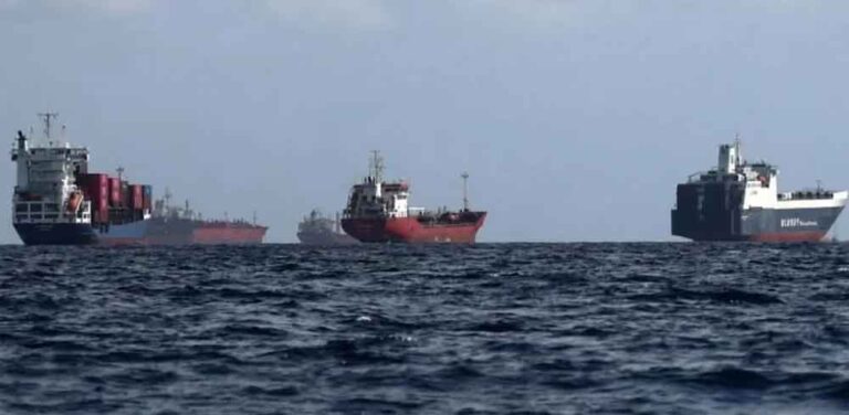 ईरान की चेतावनी से बढ़ी चिंता, स्ट्रेट ऑफ होर्मुज बंद हुआ तो भारत पर बड़ा असर