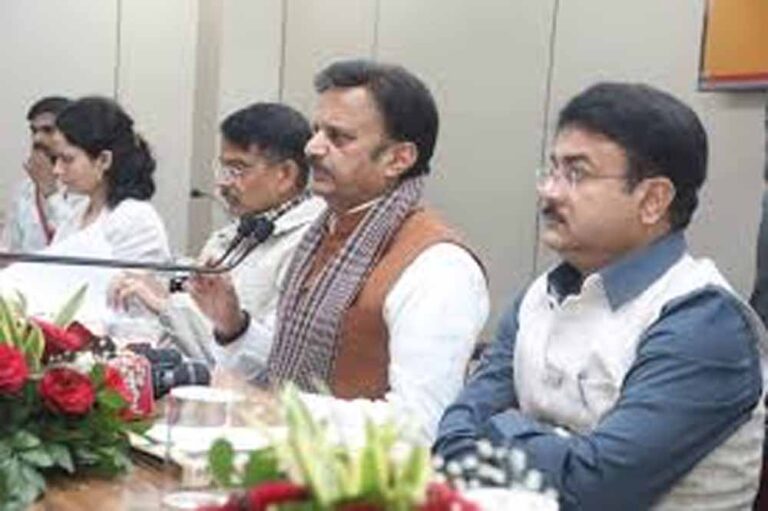 एमजीएम इंदौर में बनेगा अत्याधुनिक अस्पताल भवन, क्षेत्र की स्वास्थ्य सेवाएं होंगी मजबूत: उप मुख्यमंत्री शुक्ल एमजीएम इंदौर में बनेगा अत्याधुनिक अस्पताल भवन, क्षेत्र की स्वास्थ्य सेवाएं होंगी मजबूत: उप मुख्यमंत्री शुक्ल