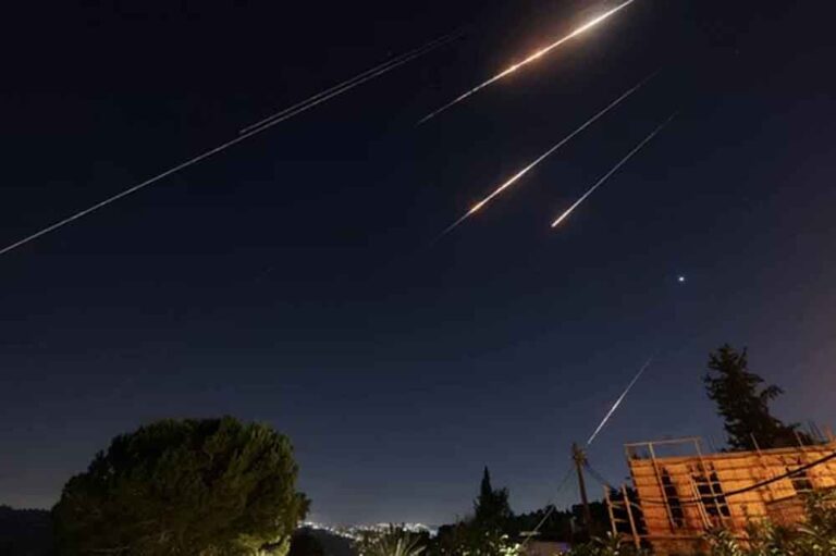 क्या ईरान युद्ध लंबा खिंचेगा? 100 दिन तक चल सकती है जंग, अमेरिकी सेना ने बढ़ाई इंटेलिजेंस तैनाती